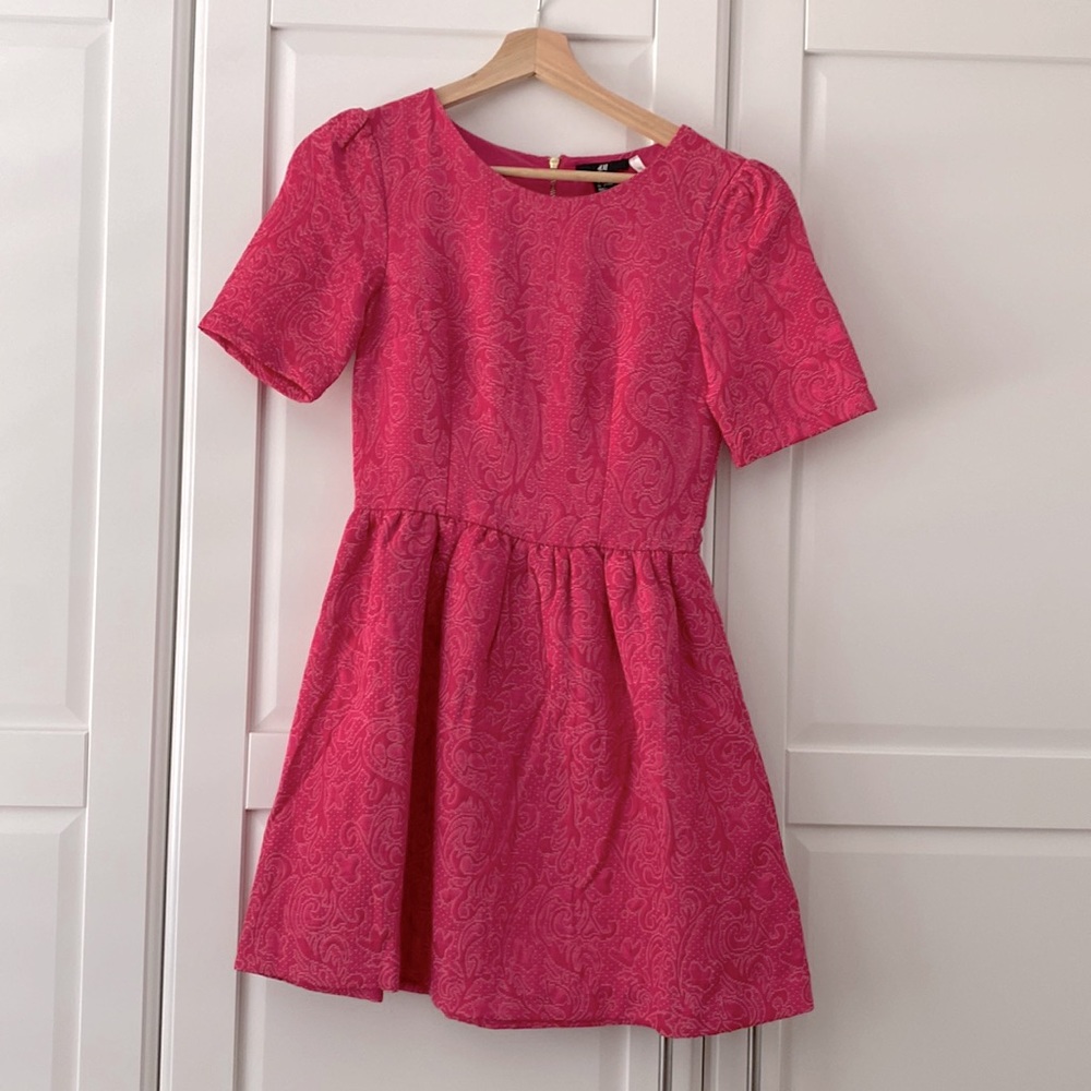 Excellent condition short fit and flare dress